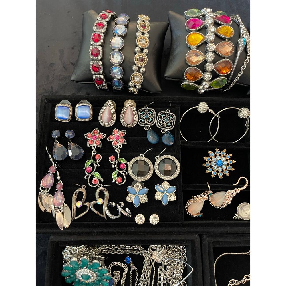 Vintage Estate Large 1.52lb 49pc Rhinestone Earring Necklace Bracelet Bundle Lot - Picture 7 of 11